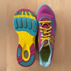 Newton Running NEW Woman’s Motion III size 7